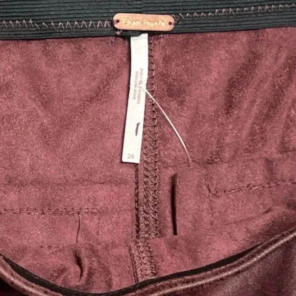 Free People Vegan Suede Pull on Leggings Skinny Pants in Burgundy Size 26 - Picture 9 of 9